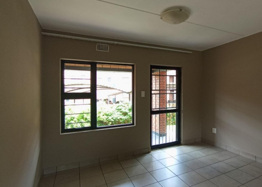 2 Bedroom Property for Sale in La Montagne Gauteng
