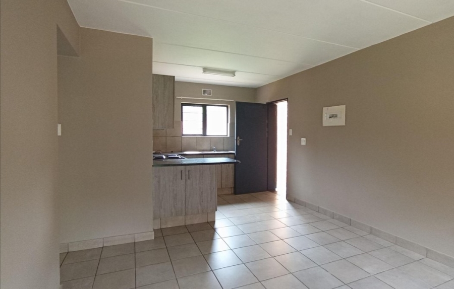 2 Bedroom Property for Sale in La Montagne Gauteng
