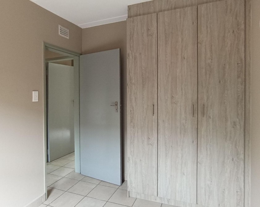 2 Bedroom Property for Sale in La Montagne Gauteng
