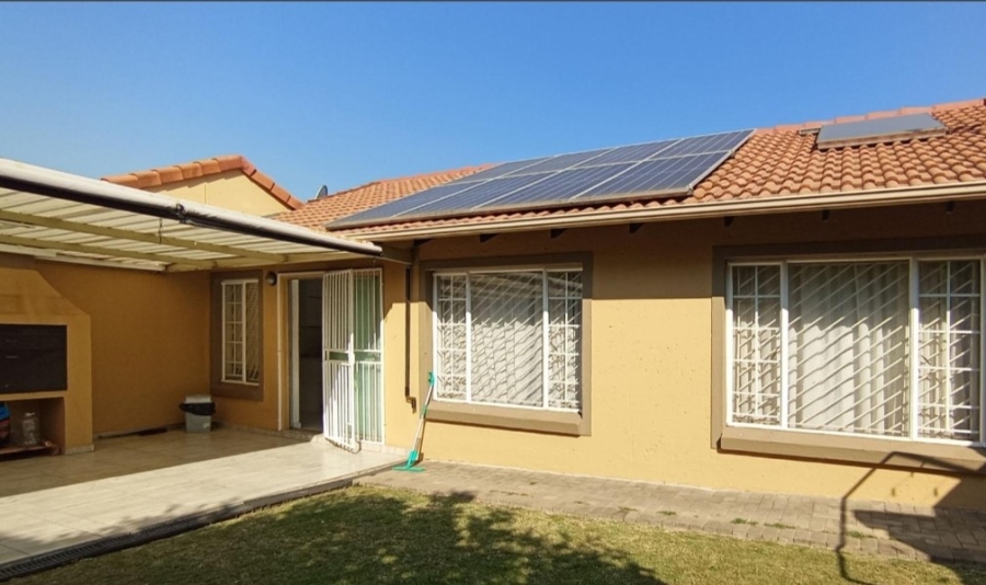 2 Bedroom Property for Sale in Willow Park Manor Gauteng