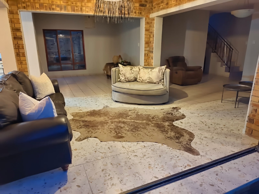 4 Bedroom Property for Sale in Silver Lakes Golf Estate Gauteng