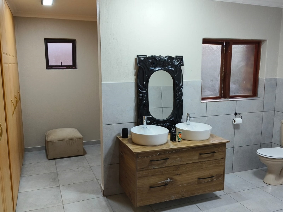 4 Bedroom Property for Sale in Silver Lakes Golf Estate Gauteng