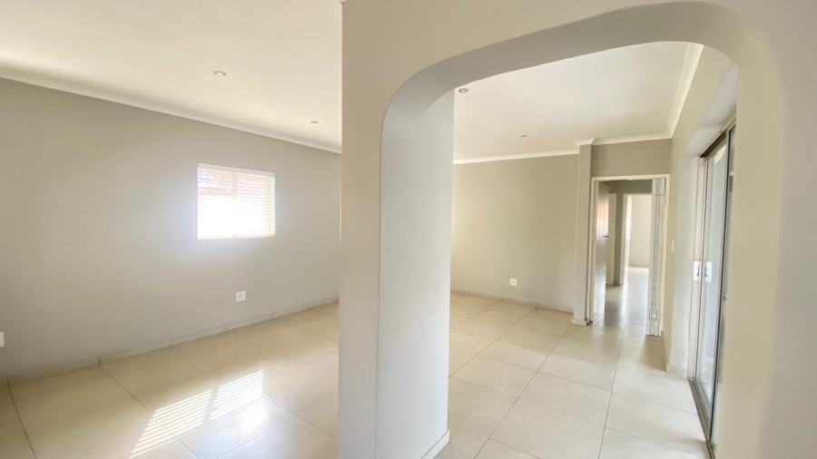 3 Bedroom Property for Sale in Faerie Glen Gauteng