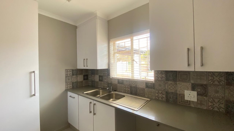 3 Bedroom Property for Sale in Faerie Glen Gauteng