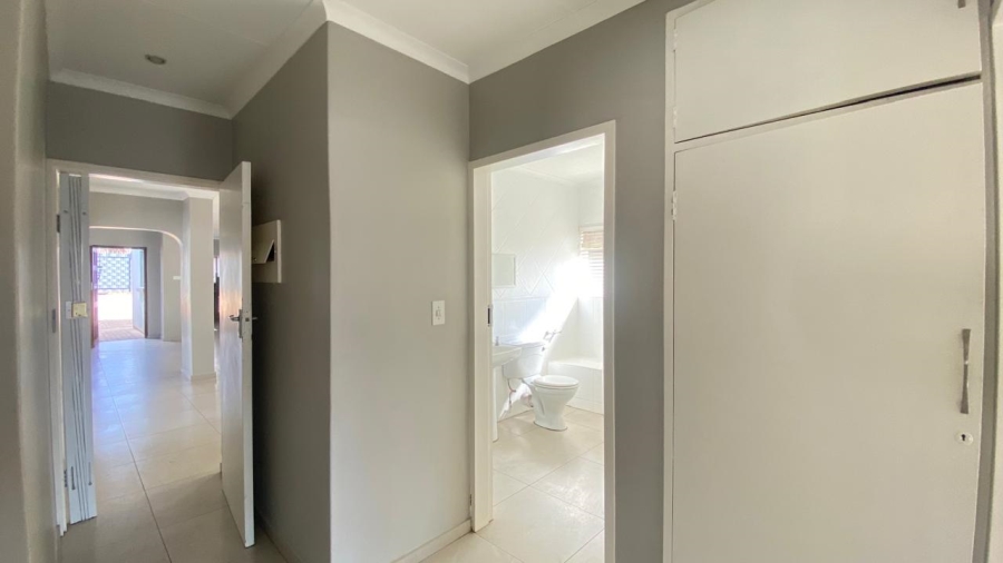 3 Bedroom Property for Sale in Faerie Glen Gauteng