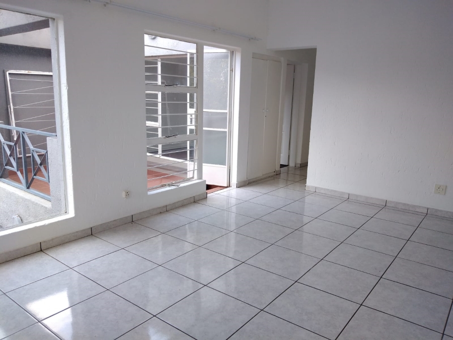 To Let 2 Bedroom Property for Rent in Radiokop Gauteng