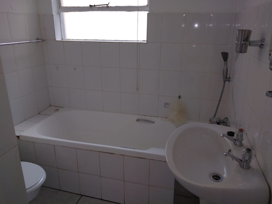 To Let 2 Bedroom Property for Rent in Radiokop Gauteng