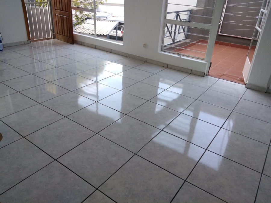 To Let 2 Bedroom Property for Rent in Radiokop Gauteng