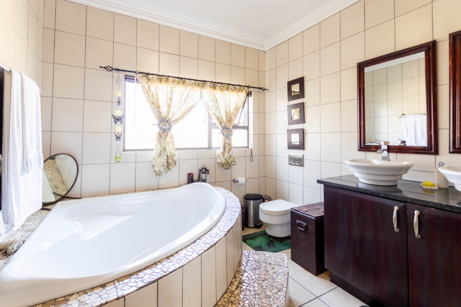 4 Bedroom Property for Sale in Parkrand Gauteng