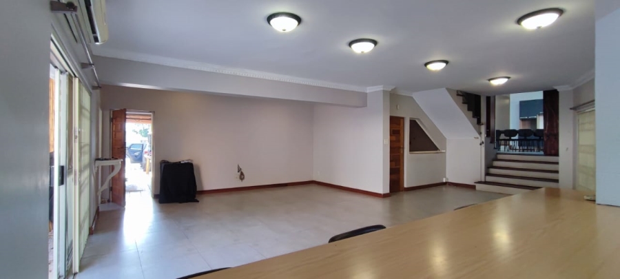 7 Bedroom Property for Sale in Eldoraigne Gauteng