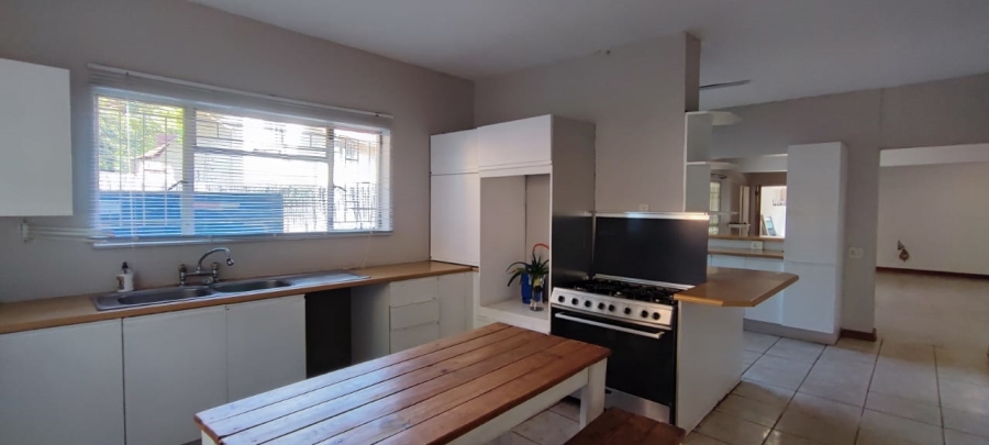 7 Bedroom Property for Sale in Eldoraigne Gauteng