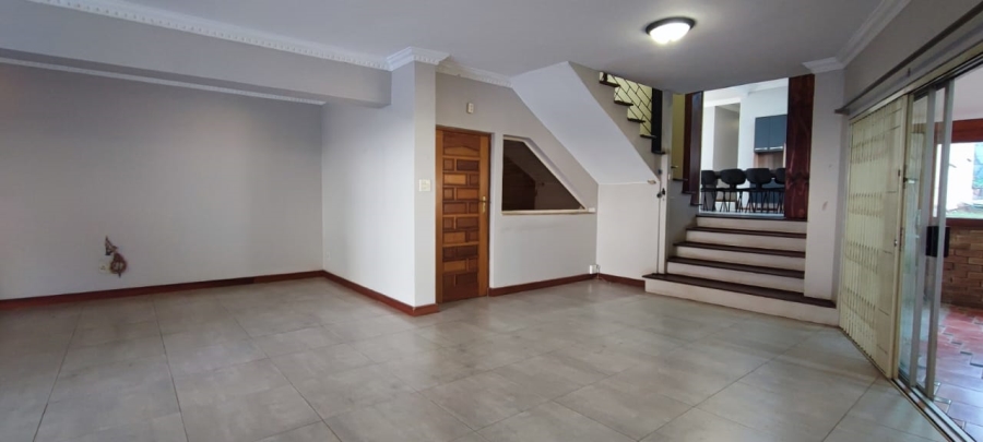 7 Bedroom Property for Sale in Eldoraigne Gauteng