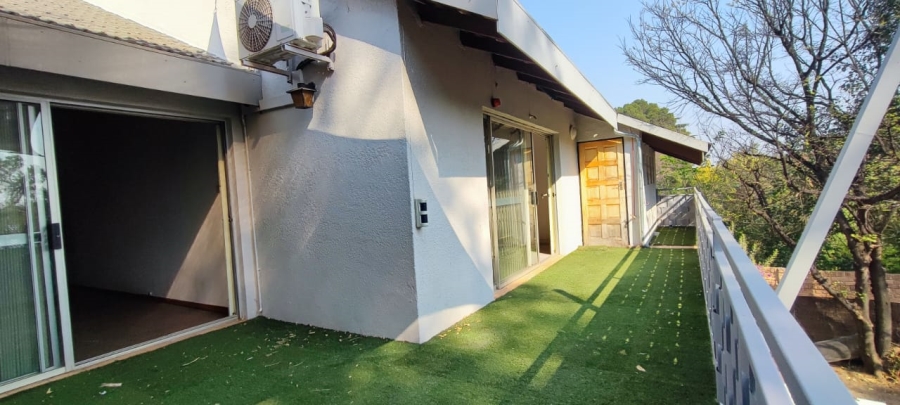 7 Bedroom Property for Sale in Eldoraigne Gauteng
