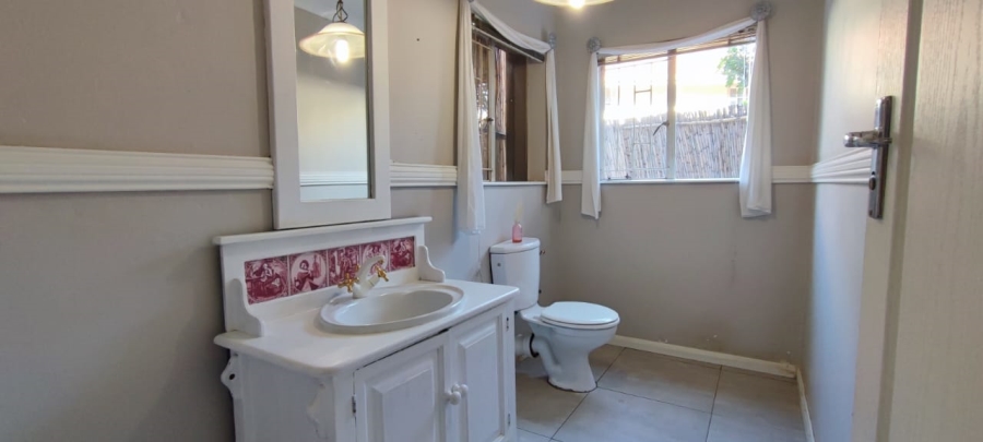 7 Bedroom Property for Sale in Eldoraigne Gauteng