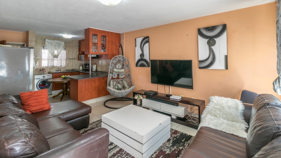 To Let 3 Bedroom Property for Rent in Vorna Valley Gauteng