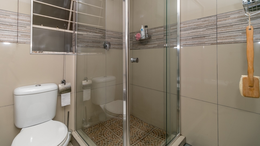 To Let 3 Bedroom Property for Rent in Vorna Valley Gauteng