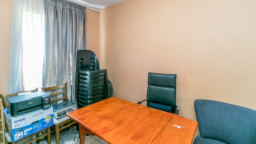 To Let 3 Bedroom Property for Rent in Vorna Valley Gauteng
