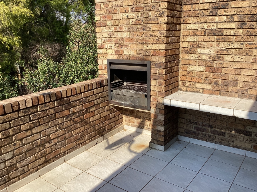 2 Bedroom Property for Sale in Northwold Gauteng