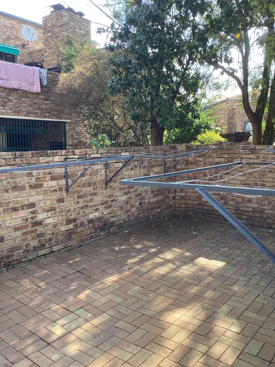 2 Bedroom Property for Sale in Northwold Gauteng
