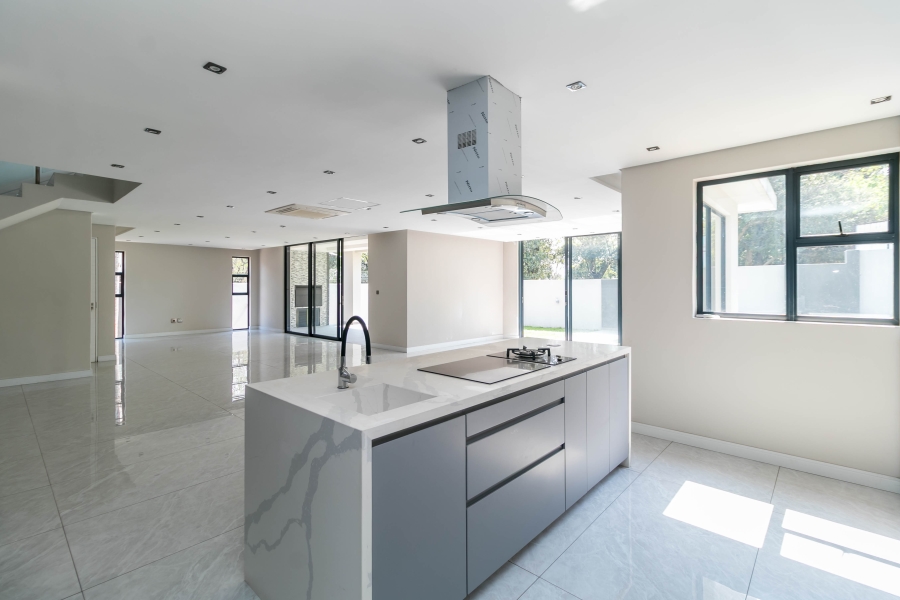 To Let 4 Bedroom Property for Rent in Morningside Gauteng