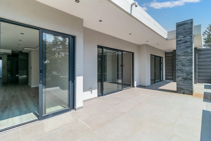 To Let 4 Bedroom Property for Rent in Morningside Gauteng