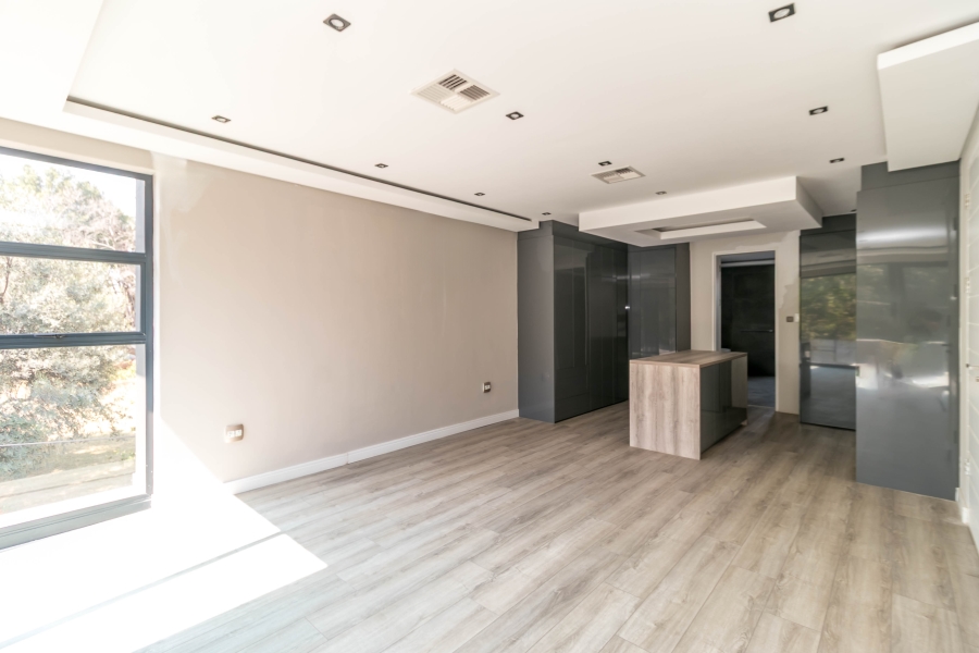 To Let 4 Bedroom Property for Rent in Morningside Gauteng