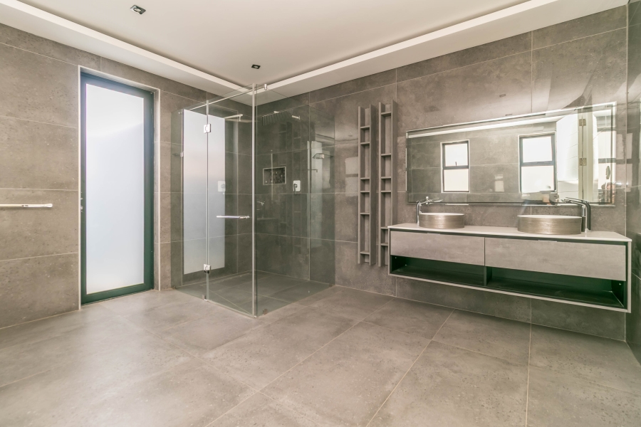 To Let 4 Bedroom Property for Rent in Morningside Gauteng