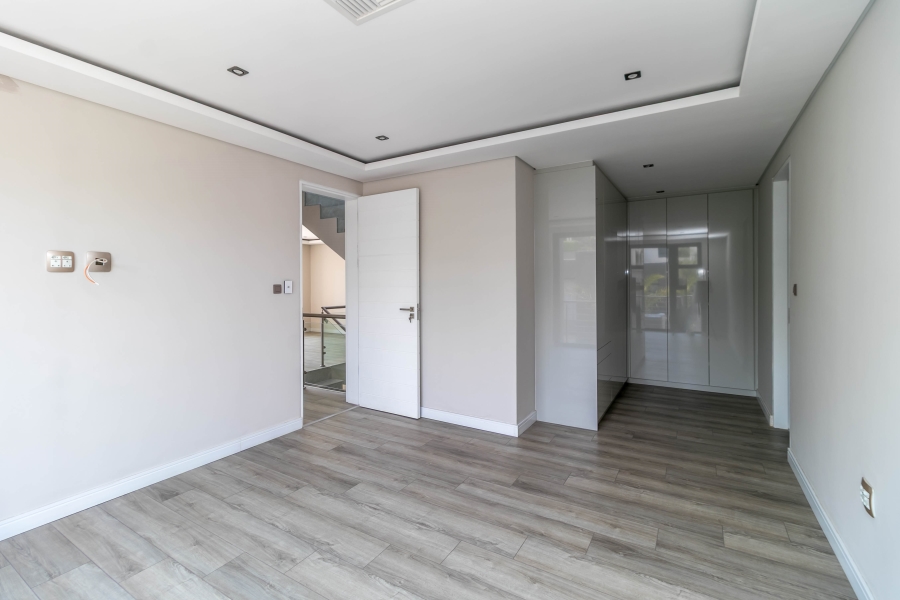 To Let 4 Bedroom Property for Rent in Morningside Gauteng