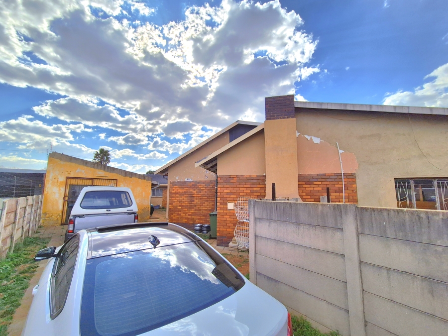4 Bedroom Property for Sale in Van Dyk Park Gauteng