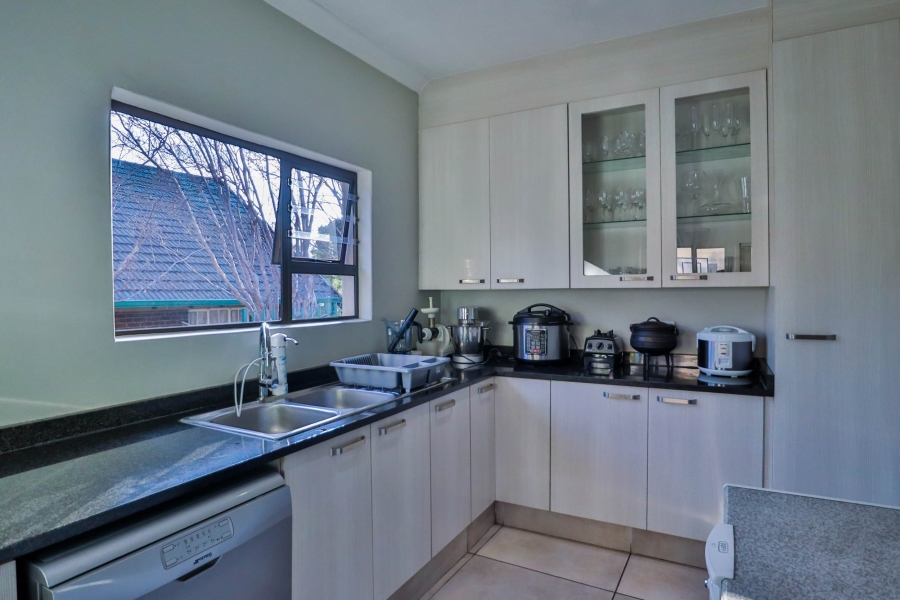 4 Bedroom Property for Sale in Dunvegan Gauteng