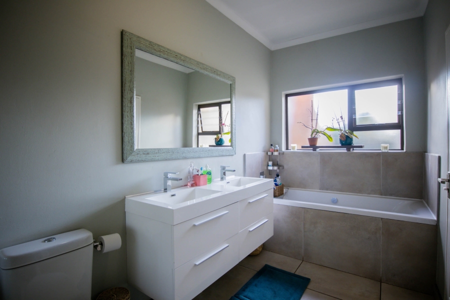 4 Bedroom Property for Sale in Dunvegan Gauteng