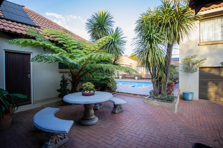 4 Bedroom Property for Sale in Dunvegan Gauteng