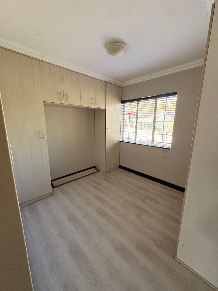 2 Bedroom Property for Sale in Allandale Gauteng
