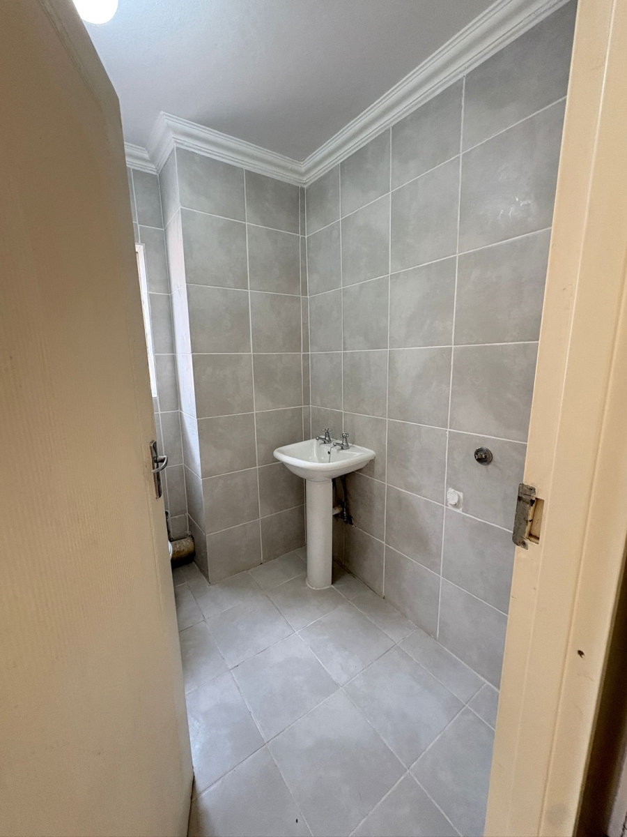 2 Bedroom Property for Sale in Allandale Gauteng