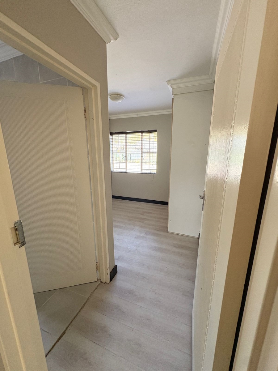 2 Bedroom Property for Sale in Allandale Gauteng