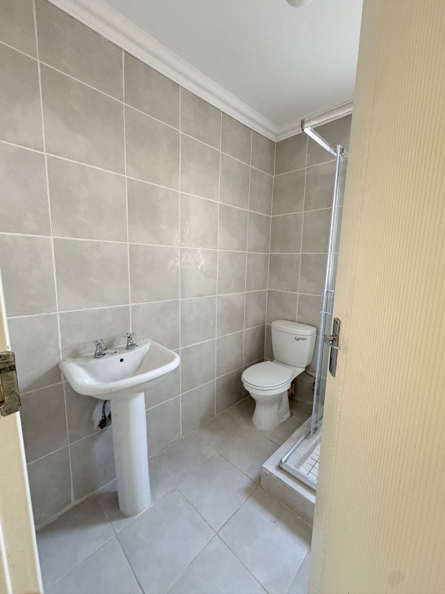 2 Bedroom Property for Sale in Allandale Gauteng