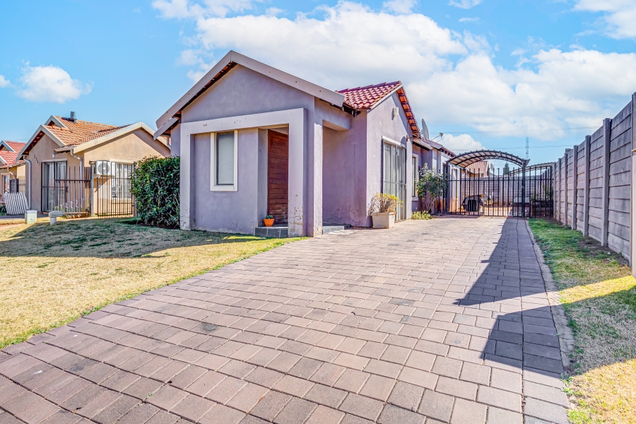 3 Bedroom Property for Sale in Terenure Gauteng