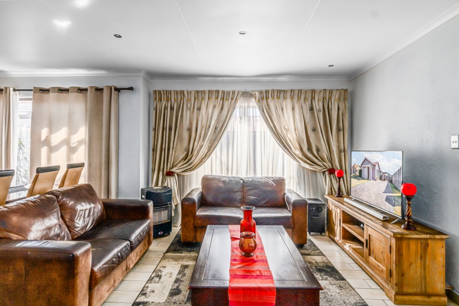 3 Bedroom Property for Sale in Terenure Gauteng