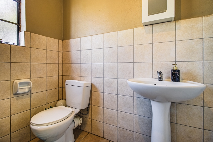 2 Bedroom Property for Sale in Birchleigh Gauteng