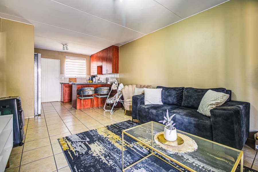 2 Bedroom Property for Sale in Birchleigh Gauteng