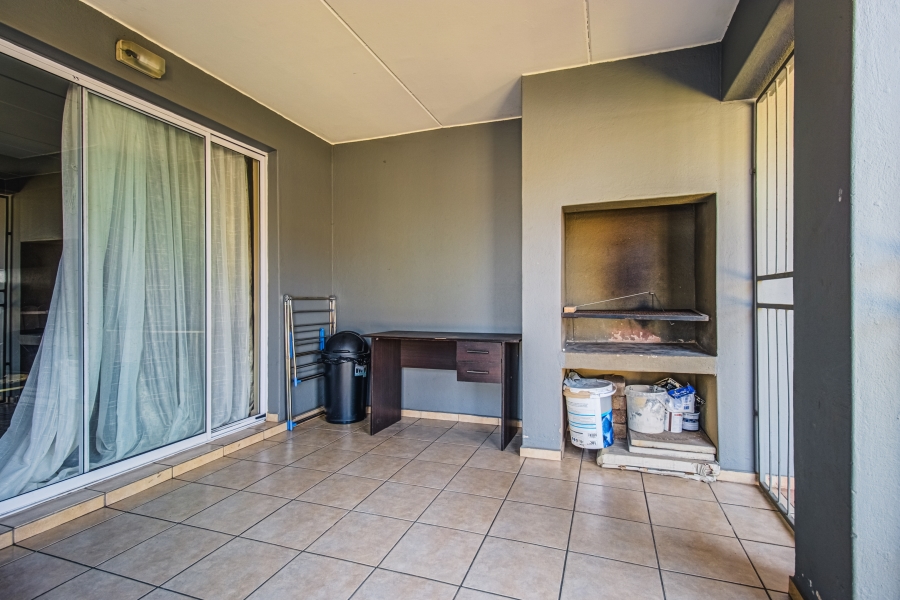 2 Bedroom Property for Sale in Birchleigh Gauteng