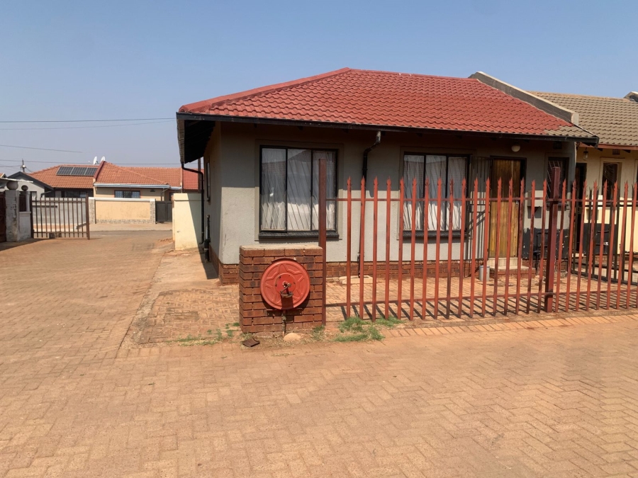 3 Bedroom Property for Sale in Protea Glen Gauteng