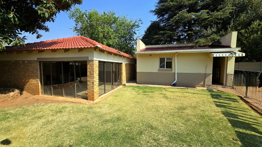 3 Bedroom Property for Sale in Discovery Gauteng