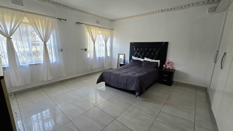 3 Bedroom Property for Sale in Discovery Gauteng