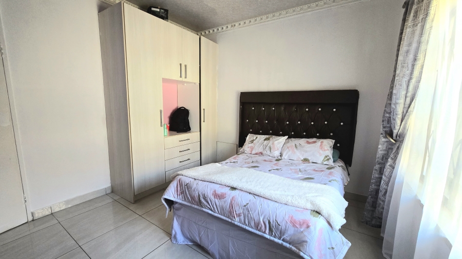 3 Bedroom Property for Sale in Discovery Gauteng