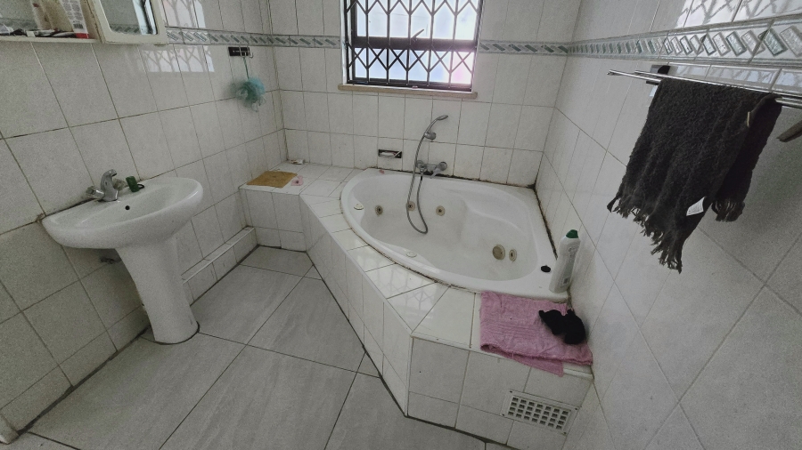3 Bedroom Property for Sale in Discovery Gauteng