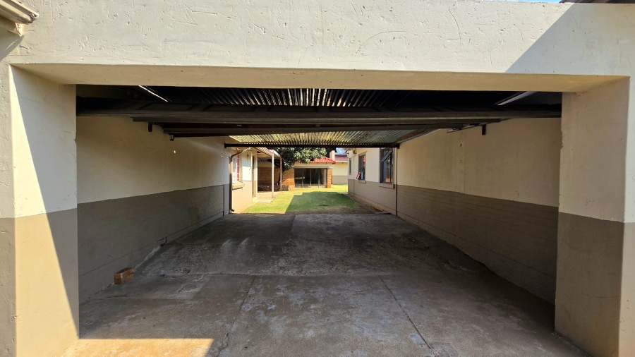 3 Bedroom Property for Sale in Discovery Gauteng