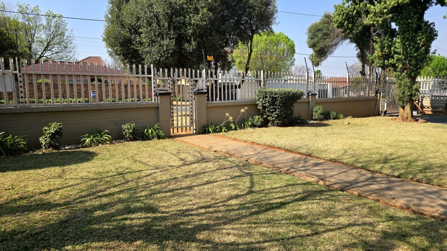 3 Bedroom Property for Sale in Discovery Gauteng
