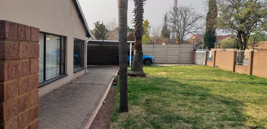4 Bedroom Property for Sale in Farrarmere Gauteng