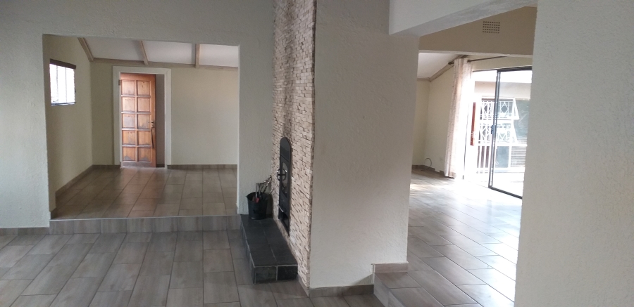 4 Bedroom Property for Sale in Farrarmere Gauteng